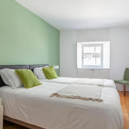Altido Stylish 5br With Big Terrace In Principe Real 게스트하우스