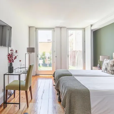 Altido Stylish 5br With Big Terrace In Principe Real 게스트하우스 리스본