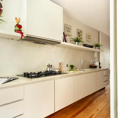 Гостевой дом Altido Stylish 5br With Big Terrace In Principe Real