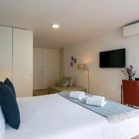Гостевой дом Altido Stylish 5br With Big Terrace In Principe Real